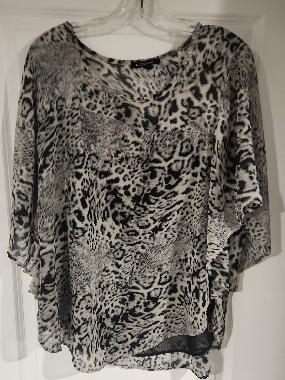 LOFT Black & White Leopard-Print Flutter Tunic Top